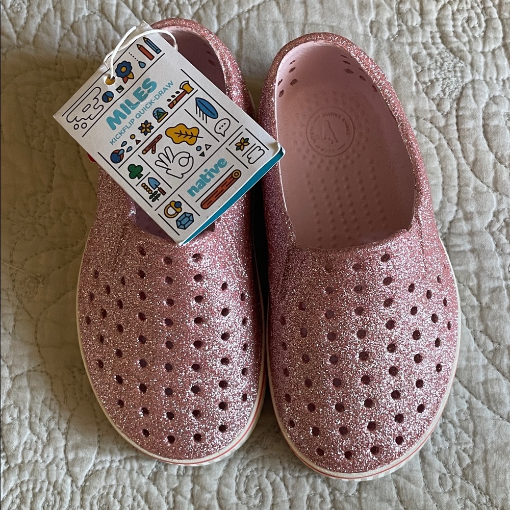 Native Kids Shoes in Glitter Pink